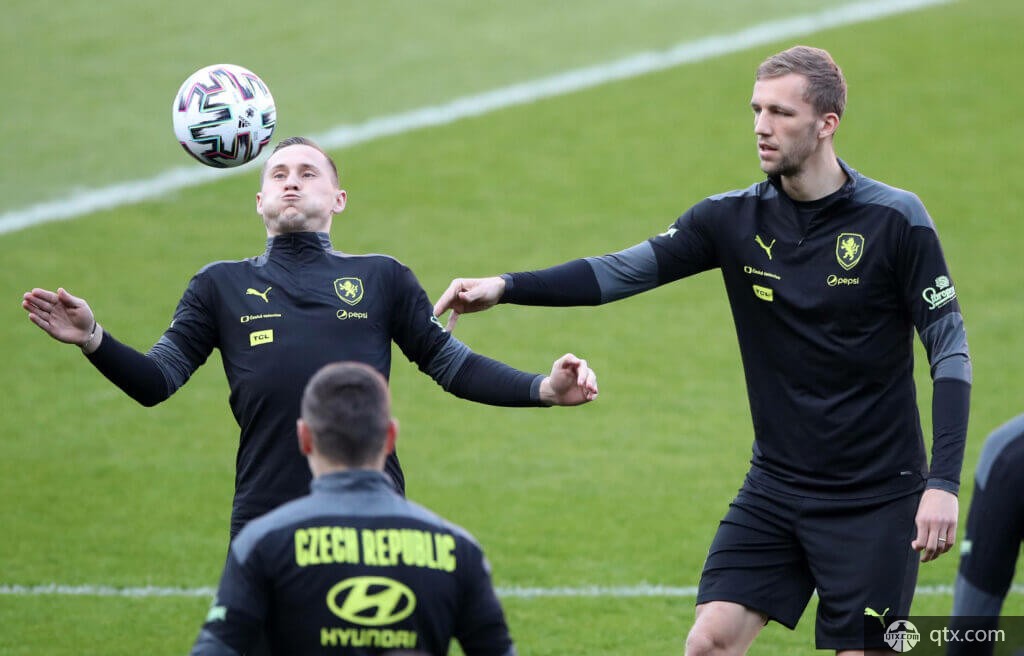 并寻求解决 并寻求解决