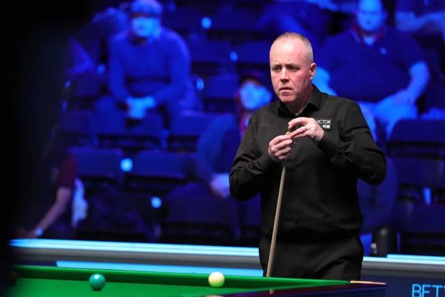 他正在尝试 他正在尝试